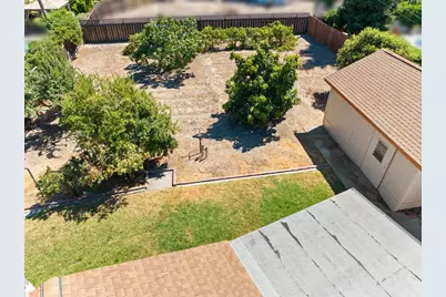 2121 Yosemite Avenue, Escalon, CA 95320 - Photo 31