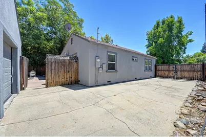 5347 13th Avenue, Sacramento, CA 95820 - Photo 75