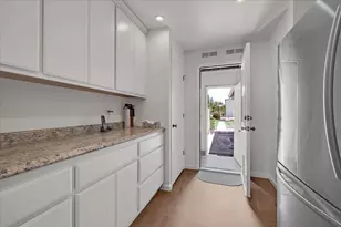 2158 Holcomb Ave, Yuba City, CA 95993 - Photo 17