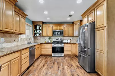 6821 Pembroke Way, Citrus Heights, CA 95621 - Photo 15