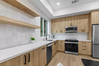 2821 Democracy Alley, Sacramento, CA 95816 - Photo 15