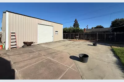 1808 Elder Lane, Modesto, CA 95355 - Photo 15