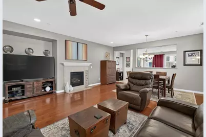 9884 Bluefin Way, Elk Grove, CA 95757 - Photo 5