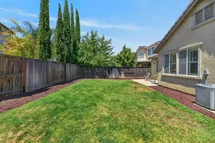 9884 Bluefin Way, Elk Grove, CA 95757 - Photo 19