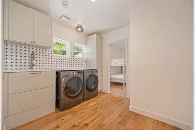 964 Vallejo Way, Sacramento, CA 95818 - Photo 39