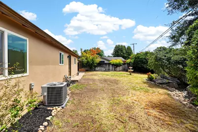 1126 Lakehome Drive, Lodi, CA 95242 - Photo 17