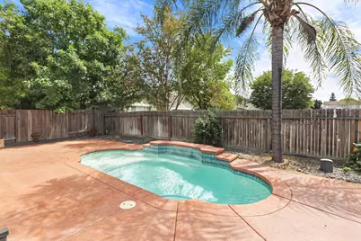 10064 Oglethorpe Way, Elk Grove, CA 95624 - Photo 41