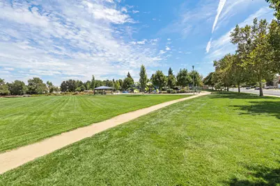 10064 Oglethorpe Way, Elk Grove, CA 95624 - Photo 49