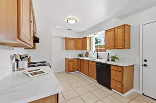 249 Dover Dr, Galt, CA 95632 - Photo 9