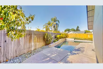 8006 Hamric Court, Antelope, CA 95843 - Photo 11