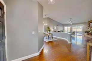8006 Hamric Ct, Antelope, CA 95843 - Photo 15