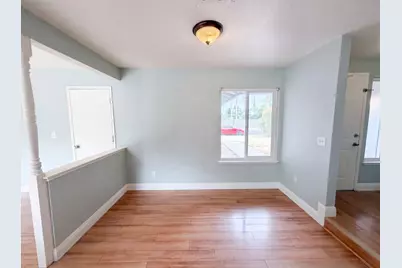 7804 McClintock Way, Sacramento, CA 95828 - Photo 13