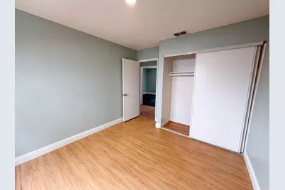 7804 McClintock Way, Sacramento, CA 95828 - Photo 17