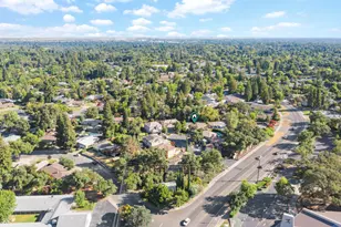 8095 Village Estates Ln, Fair Oaks, CA 95628 - Photo 5