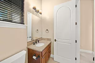8095 Village Estates Ln, Fair Oaks, CA 95628 - Photo 15
