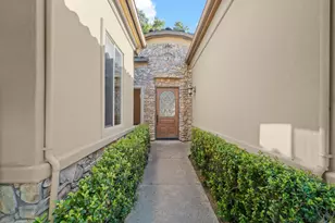 8095 Village Estates Ln, Fair Oaks, CA 95628 - Photo 9