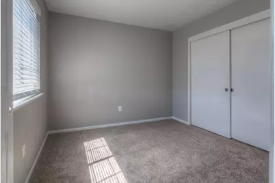 6871 Newport Cove Way, Sacramento, CA 95823 - Photo 17