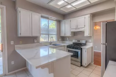 6871 Newport Cove Way, Sacramento, CA 95823 - Photo 7