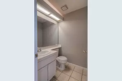 6871 Newport Cove Way, Sacramento, CA 95823 - Photo 9