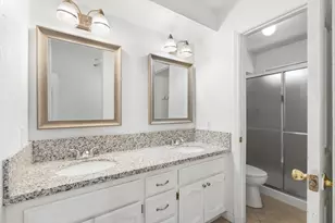 7 Windbrook Ct, Sacramento, CA 95823 - Photo 19