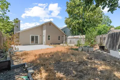 7 Windbrook Court, Sacramento, CA 95823 - Photo 23
