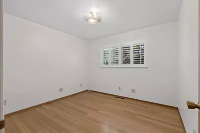 6573 S Land Park Drive, Sacramento, CA 95831 - Photo 25