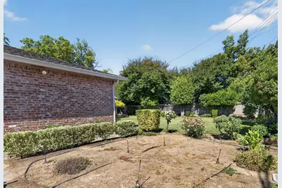6573 S Land Park Drive, Sacramento, CA 95831 - Photo 39