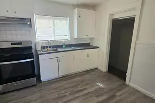 1221 Center Ln, Los Banos, CA 93635 - Photo 9