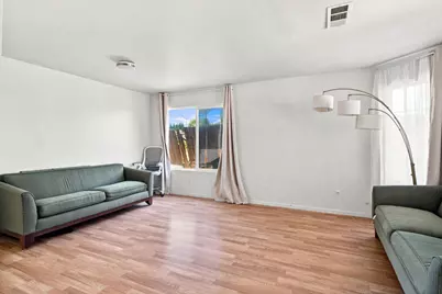 1628 Stout Court, Stockton, CA 95206 - Photo 7