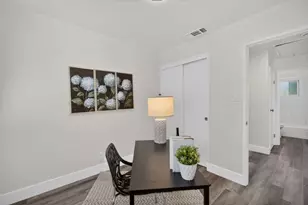 1649 Robin Hood Ct, Sacramento, CA 95815 - Photo 19
