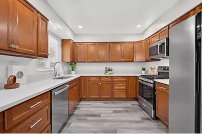 1649 Robin Hood Court, Sacramento, CA 95815 - Photo 7