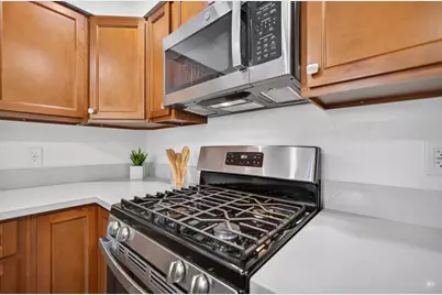 1649 Robin Hood Court, Sacramento, CA 95815 - Photo 11