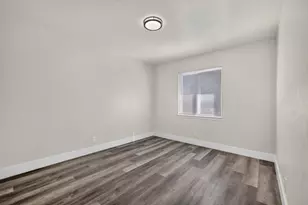 1649 Robin Hood Ct, Sacramento, CA 95815 - Photo 27
