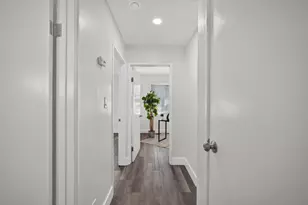 1649 Robin Hood Ct, Sacramento, CA 95815 - Photo 23