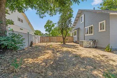 435 N Broadway, Turlock, CA 95380 - Photo 31