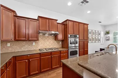 9001 Virginia Fife Way, Elk Grove, CA 95624 - Photo 13