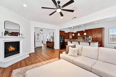 9001 Virginia Fife Way, Elk Grove, CA 95624 - Photo 9