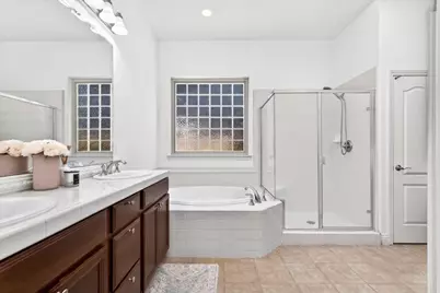 9001 Virginia Fife Way, Elk Grove, CA 95624 - Photo 19
