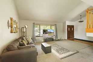 3172 W Creek Dr, Stockton, CA 95209 - Photo 7