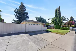 8541 Diamond Oak Way, Elk Grove, CA 95624 - Photo 3