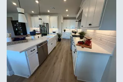 10386 Ducasse Way, Elk Grove, CA 95757 - Photo 5