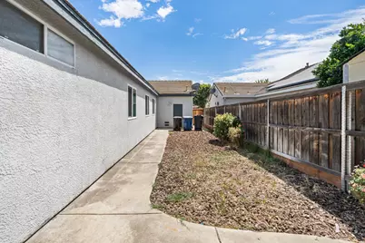 4408 Hedge Avenue, Sacramento, CA 95826 - Photo 39
