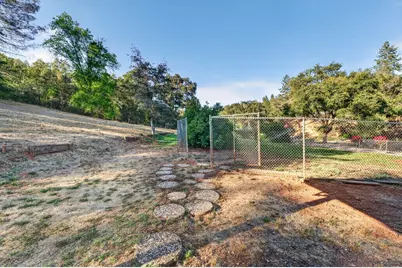 18095 Applegate Road, Applegate, CA 95703 - Photo 35