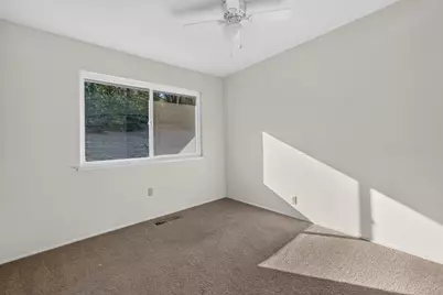 18095 Applegate Road, Applegate, CA 95703 - Photo 23