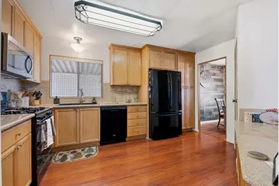 Yosemite Avenue #250, Manteca, CA 95337 - Photo 13