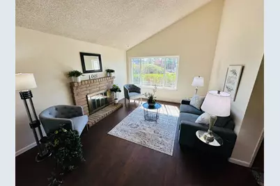 3925 Tillamook Way, Sacramento, CA 95826 - Photo 3