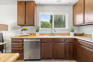 3925 Tillamook Way, Sacramento, CA 95826 - Photo 17