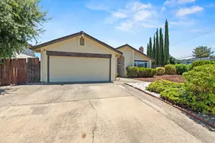 3925 Tillamook Way, Sacramento, CA 95826 - Photo 5