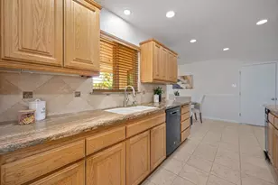 1177 Theo Wy, Sacramento, CA 95822 - Photo 21