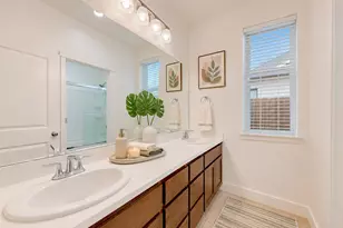 1710 Dolomite Dr, Los Banos, CA 93635 - Photo 11